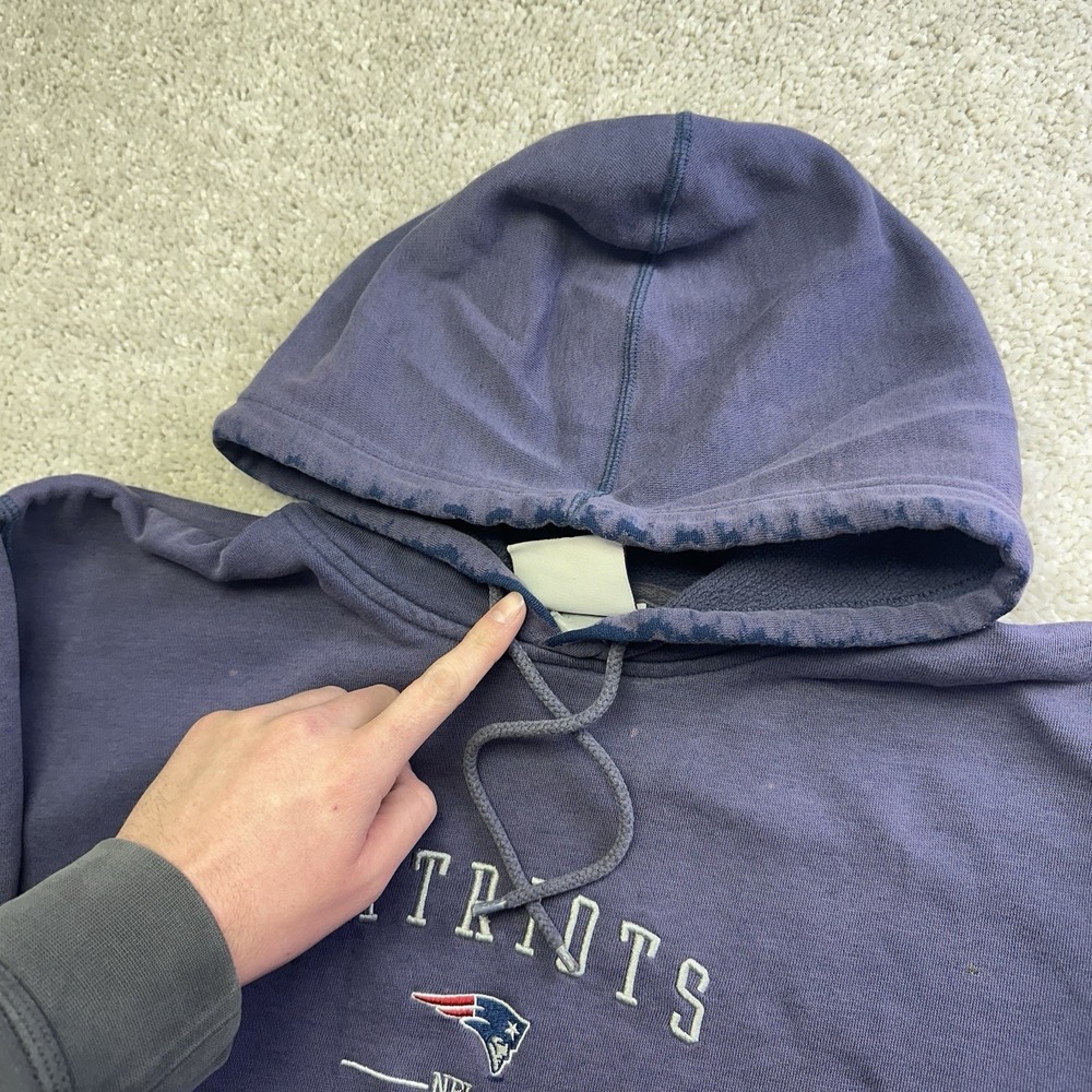 New England Patriots Pullover Hoodie Size Large Vintage Logo NFL - Picture 2 of 9